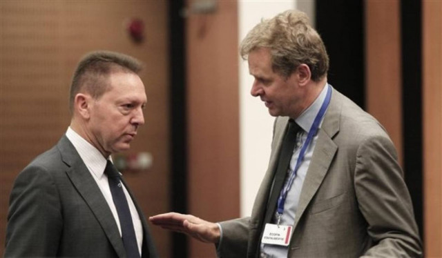 Χάσμα αγεφύρωτο κυβέρνησης - τρόικας – Στην Αθήνα τα τεχνικά κλιμάκια