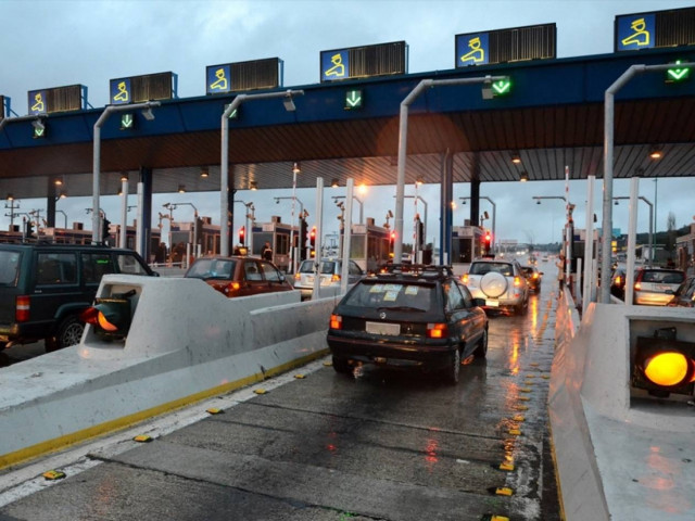 Από σήμερα τα διπλά διόδια για είσοδο και έξοδο στην Αθήνα