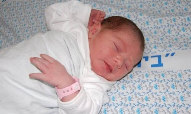 Η Κεφαλλονιά υποδέχθηκε το πρώτο της μωρό μετά τον σεισμό!