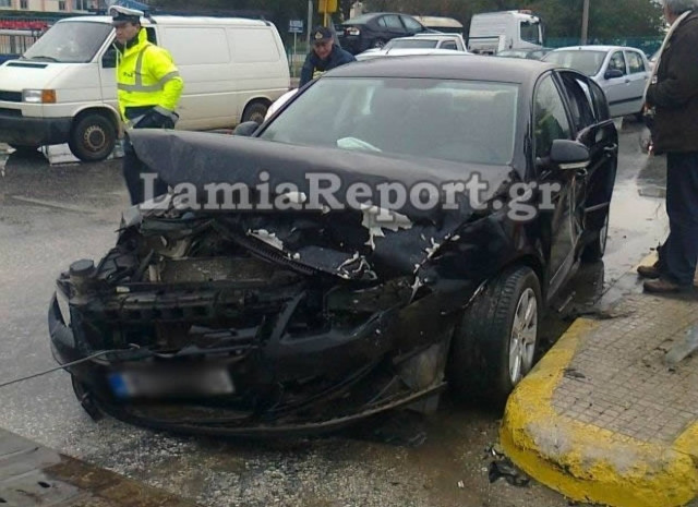 Λαμία: Ψάχνουν αυτόπτη μάρτυρα για τροχαίο που έγινε έξω από σχολείο