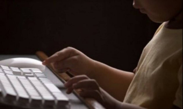 Big brother παιδεραστών οι κάμερες των υπολογιστών σε παιδικά δωμάτια