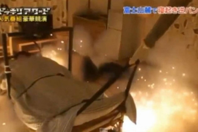 Θα δακρύσετε από τα γέλια με την πιο EXTREME φάρσα που έχετε δει!