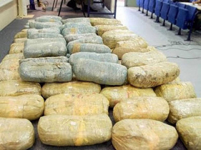 Κατασχέθηκαν 800 κιλά χασίς σε παραλία της Πάργας