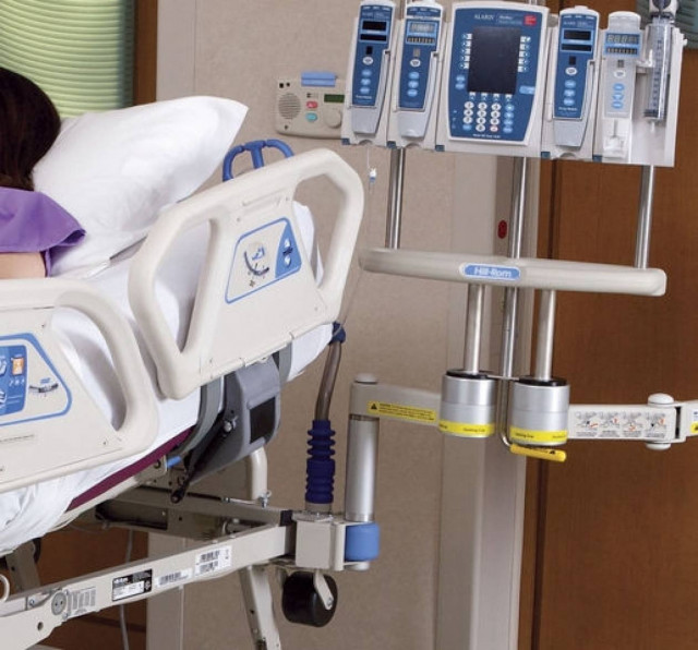 Χτύπησε νοσοκόμα γιατί δεν ήθελε να βγει από το νοσοκομείο! (vid)