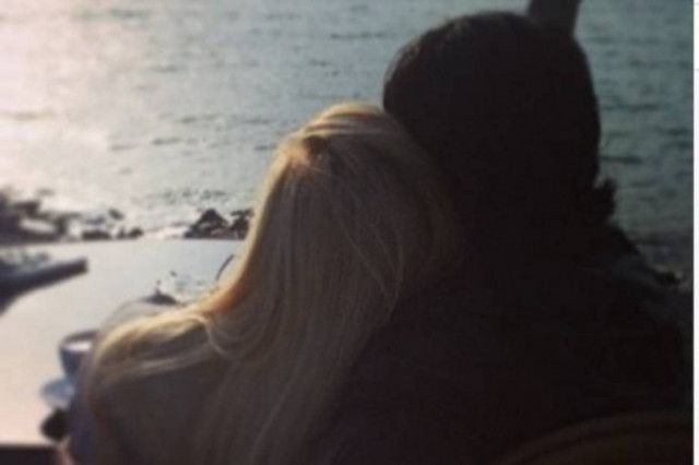 Ολυμπιακός: Η αγκαλιά του Βαλντέζ στη γυναίκα του (photo)