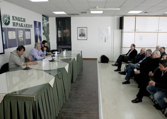 Κρήτη: Αποχωρούν για να επιστρέψουν...δυναμικότερα οι αγρότες