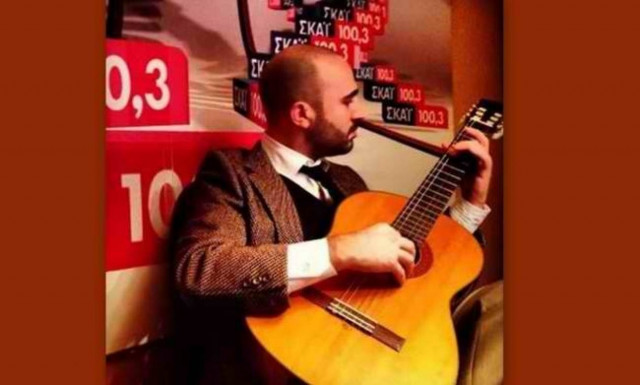 Κωνσταντίνος Μπογδάνος: Από δημοσιογράφος... τραγουδιστής!