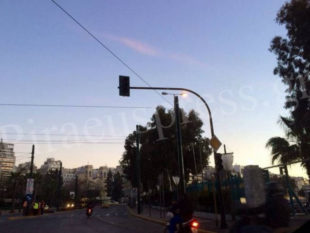 Εκτός λειτουργίας τα φανάρια στο λιμάνι του Πειραιά...από το μεσημέρι