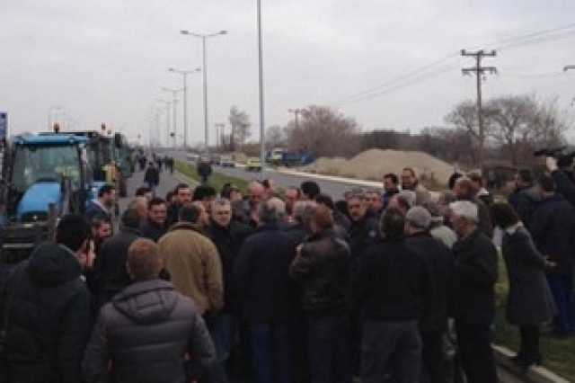 Συμπαράσταση αστυνομικών στους αγρότες