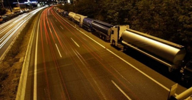 Προσοχή πίσω από το εμπόδιο (vid)