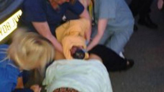 Μυτιλήνη: Γέννησε στην είσοδο του νοσοκομείου! (pic)