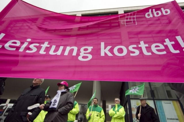 Γερμανικά συνδικάτα ζητούν αύξηση στους μισθούς των δημόσιων υπαλλήλων