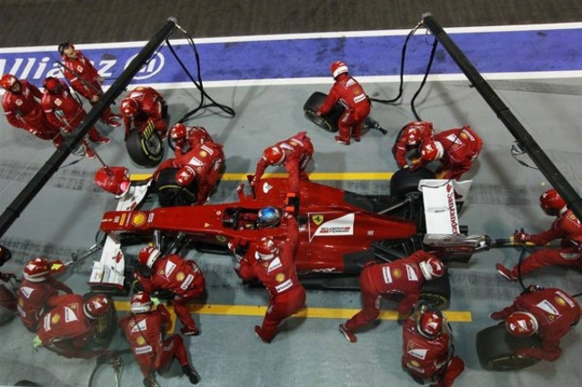 Απίστευτη αλλαγή τροχών σε πιτ στοπ, μόνο σε τρία δευτερόλεπτα! (vid)