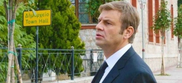 Ο Απ. Γκλέτσος, η Μερσεντές του Δημάρχου και τα κινητά...