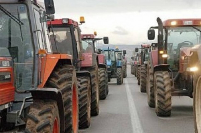 Ενίσχυση των μπλόκων των αγροτών στη Βόρεια Ελλάδα