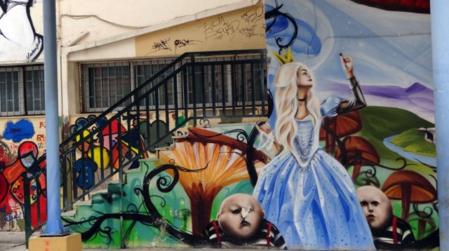 Γκράφιτι σε σχολείο της Αθήνας βγαλμένο από παραμύθι (Pics)