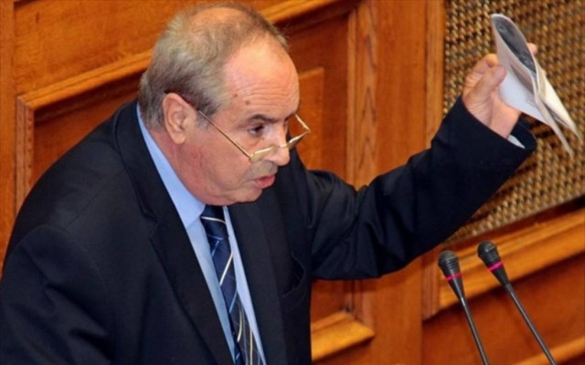 Ο Παναγούλης ζήτησε εθνικές εκλογές στη Βουλή