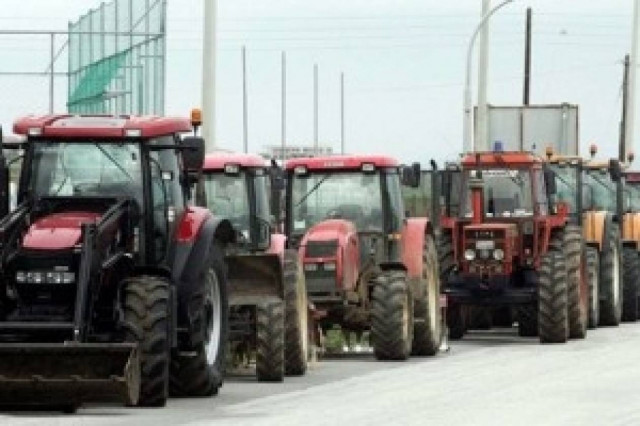 Αποκλεισμός του δρόμου Θεσσαλονίκης- Πολυγύρου από τους αγρότες