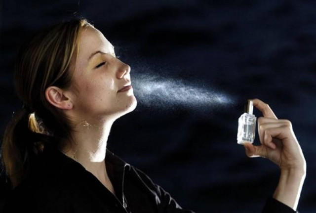 Πανικός σε νυκτερινό κέντρο:Αντί για αποσμητικό ψεκάστηκε με δακρυγόνο