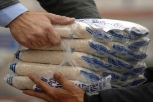 Δεκαπέντε τόνοι τρόφιμα από τη Ζάκυνθο στο Ληξούρι