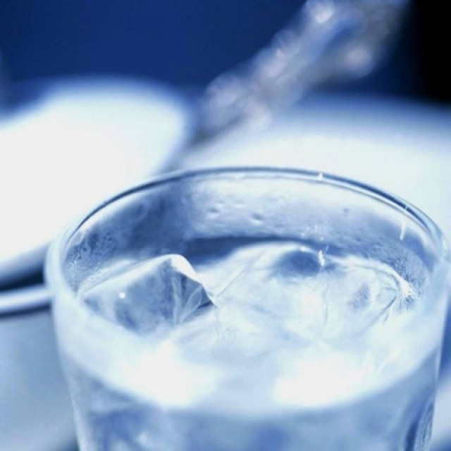 Πώς λίγος πάγος μπορεί να σας βοηθήσει να αδυνατίσετε