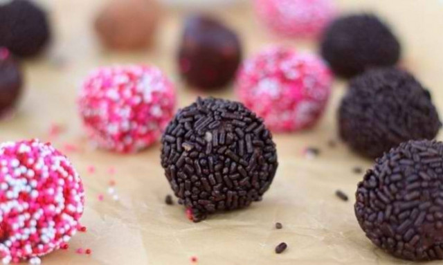 Συνταγή γα εύκολα τρουφάκια με μερέντα