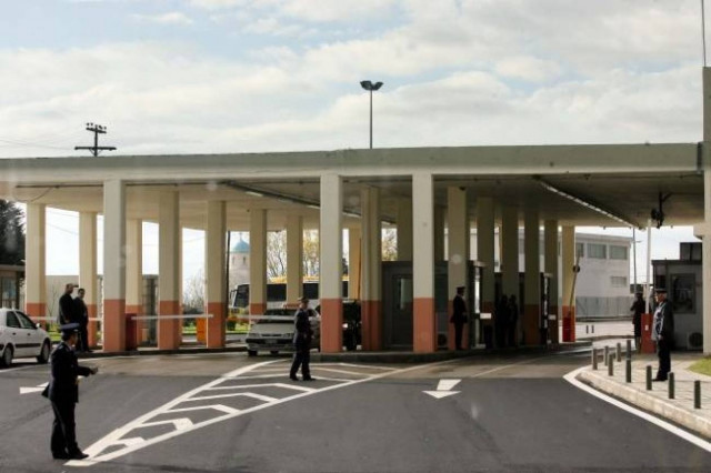 Ουρές χιλιομέτρων στο τελωνείο των Κήπων