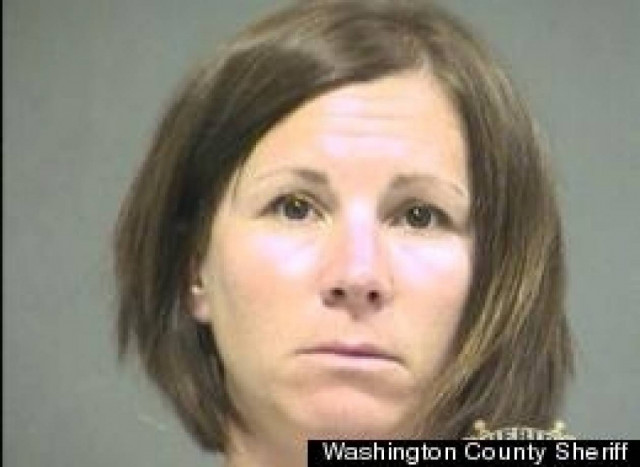 ΣΟΚ: Δασκάλα κακοποίησε σεξουαλικά 16χρονο μαθητή της