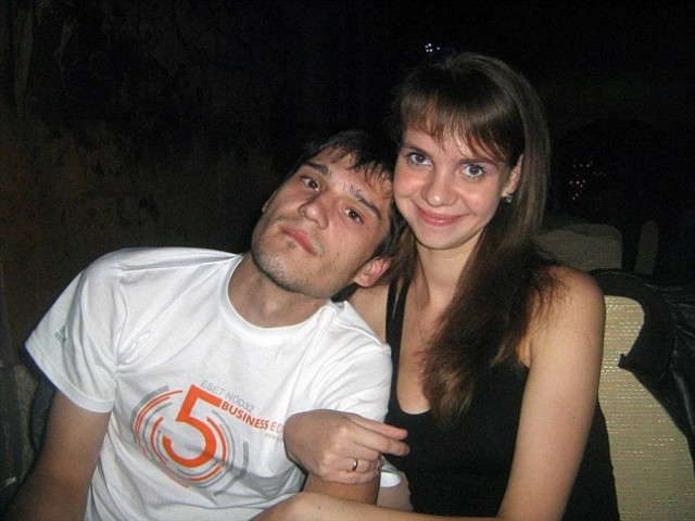 ΣΟΚ: 2χρονος είδε ασανσέρ να «λιώνει» την μητέρα του