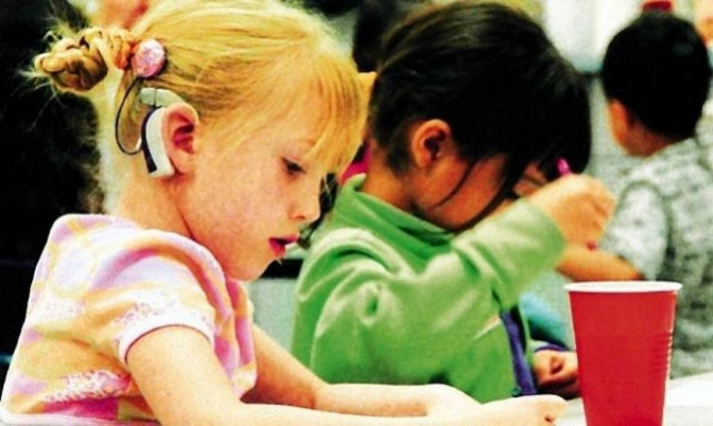 Αληθινή ιστορία: Αδυνατώ να αγοράσω ακουστικά βαρηκοΐας για το παιδί