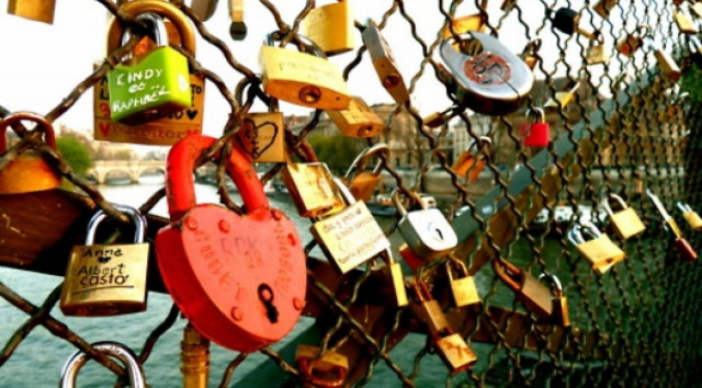 Αγ. Νάπα: Εγκαινιάστηκε η Γέφυρα των Ερωτευμένων