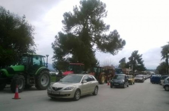 Ηγουμενίτσα: Σε παράταξη τρακτέρ και αστυνομία…