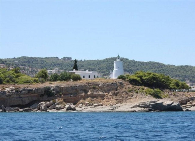 Εντοπίστηκε πτώμα άνδρα αγνώστων στοιχείων στις Σπέτσες