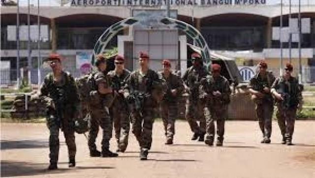Το Παρίσι στέλνει 400 στρατιώτες στην Κεντροαφρικανική Δημοκρατία