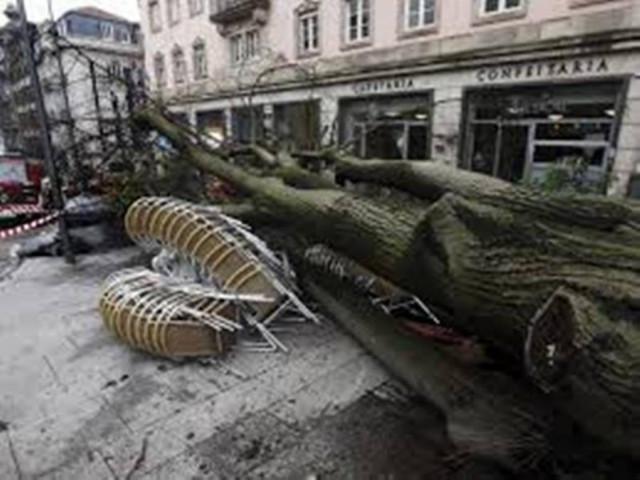 Στη δίνη της κακοκαιρίας και η Πορτογαλία