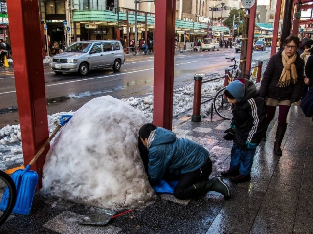 Θερίζει ο χιονιάς στο Τόκιο -12 οι νεκροί