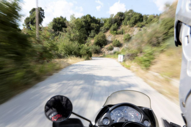 Ναύπακτος: Τροχαίο δυστύχημα με μηχανή