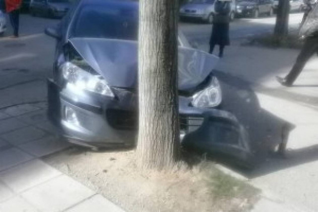 Πτολεμαϊδα: Καραμπόλα τριών αυτοκινήτων στο κέντρο της πόλης