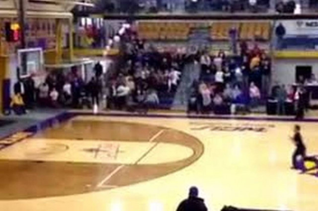 ΒΙΝΤΕΟ: Απίστευτο καλάθι 10.000 δολαρίων!