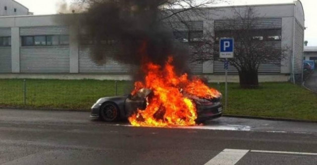 Η καινούργια Porsche 911 GT3 σε καυτές καταστάσεις