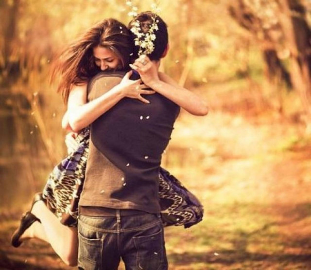 «Eίναι ερωτευμένος μαζί μου»;