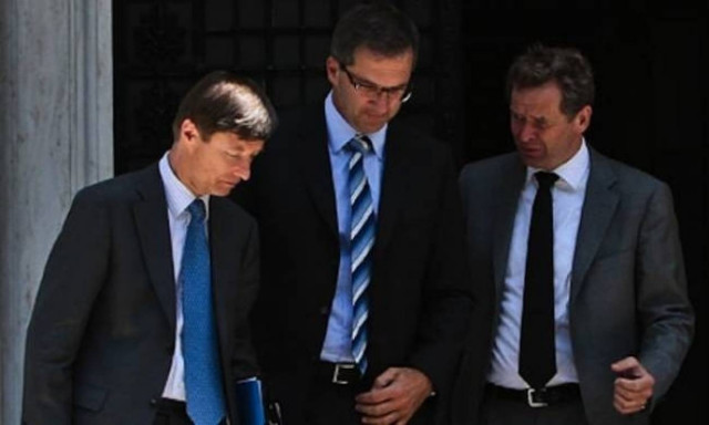 Troika's return to Athens