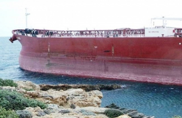Δεξαμενόπλοιο προσάραξε στην Αμμόγλωσσα της Κω