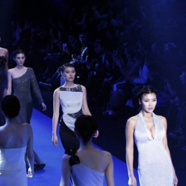 Η απάνθρωπη ζωή ενός μοντέλου στην Κίνα