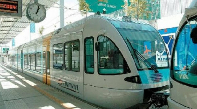 Αθήνα - Θεσσαλονίκη με το τρένο λόγω διοδίων και βενζίνης