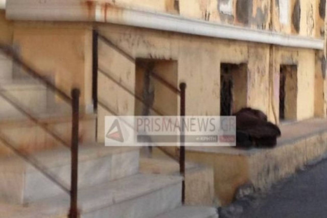 Εικόνα που προκαλεί θλίψη: Ο άστεγος του Ηρακλείου