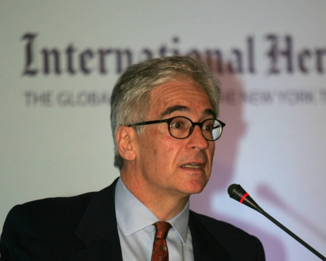 Ο κύριος «Άλεξ» και η υποκρισία των διαπλεκόμενων ΜΜΕ!