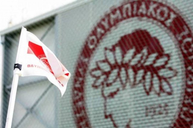 Ολυμπιακός: «Ό,τι πετάμε, το παίρνουν»