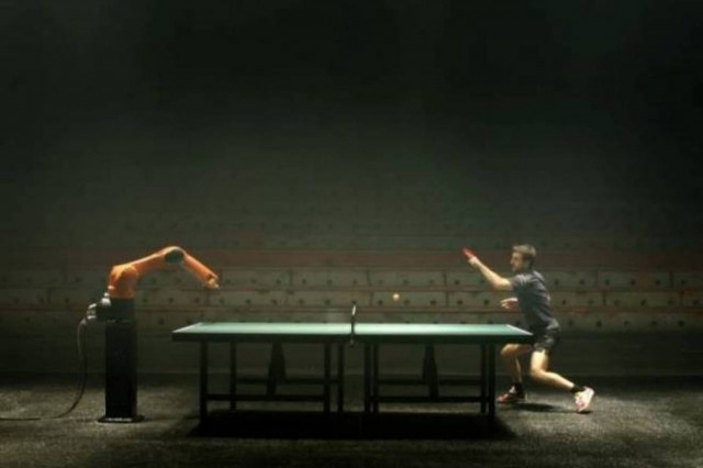 Πινγκ Πονγκ: Κερδίζει το ταχύτερο ρομπότ τον καλύτερο παίκτη;