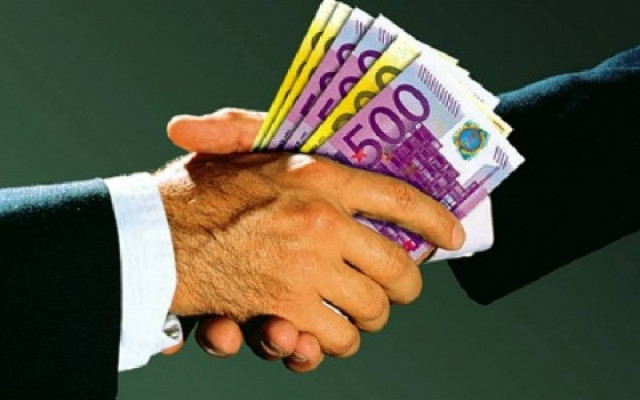 Έρευνα για δωροδοκία τελωνειακών